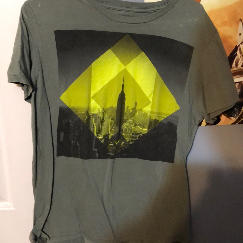 Short sleeve tee